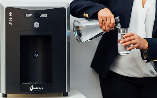 Dispenser, Distributori e Erogatori d’acqua a rete idrica | ACQUALYS